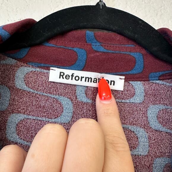 Reformation Hugh dress long sleeve button up retro print - Picture 6 of 9